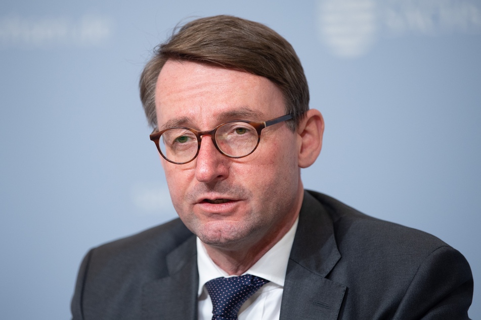 Sachsens Innenminister Roland Wöller (51, CDU) wurde gefeuert.