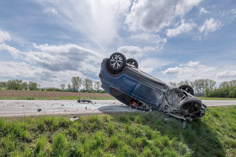 Montagmittag ereignete sich bei Erfurt ein schwerer Verkehrsunfall, bei dem ein Motorradfahrer (†28) mit einem Auto kollidierte.
