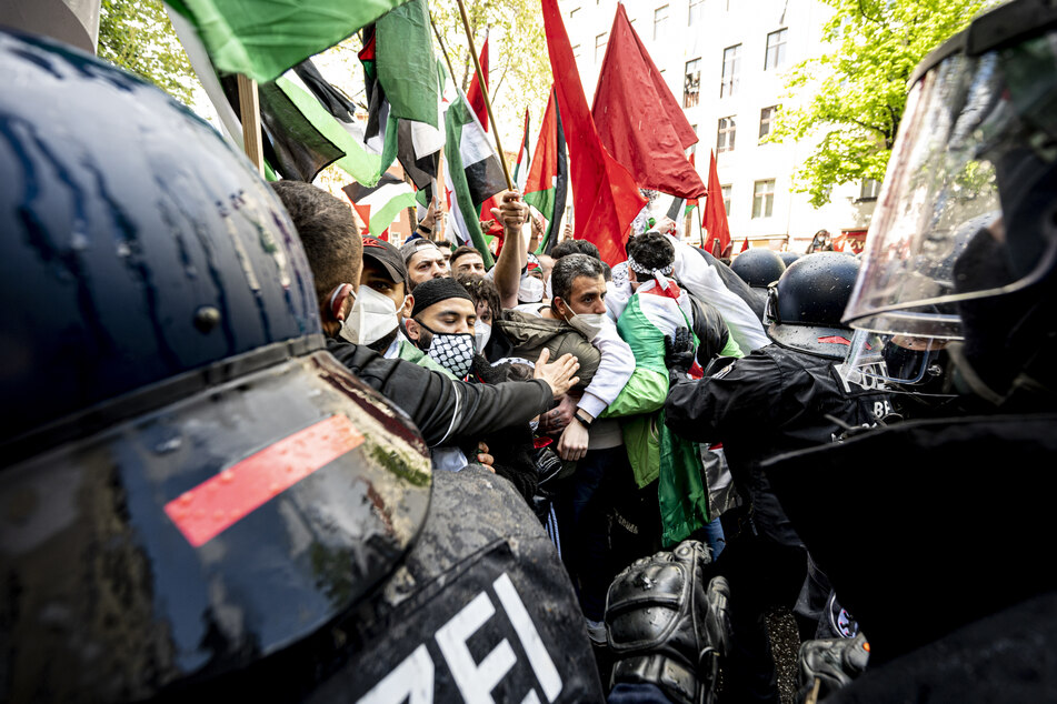 Zum jährlichen Gedenktag Nakba am 15. Mai erinnerten Palästinenser in Berlin an die Flucht und Vertreibung von Hunderttausenden Palästinensern aus dem Gebiet des späteren Israels.