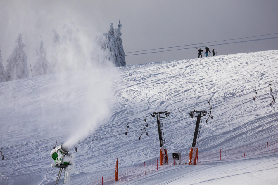Im Skigebiet Feldberg im Schwarzwald planen die Liftbetreiber für die kommende Skisaison eine sogenannte 2G-Plus-Regel.