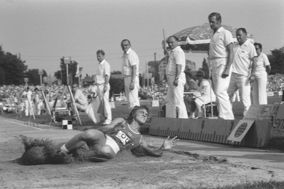 Beim Olympischen Tag 1986 in Dresden stellte Heike Drechsler mit 7,45 Metern ihren eigenen Weltrekord im Weitsprung ein.