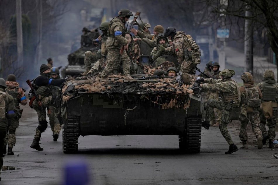 Als die ukrainischen Soldaten die Vororte von Kiew zurückerobern, bietet sich ihnen sein Bild des Schreckens.