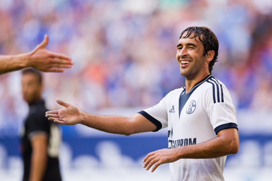 Raúl holte mit Schalke 04 sowohl den DFB-Pokal als auch den Super-Cup - die letzten Titel der Gelsenkirchener.