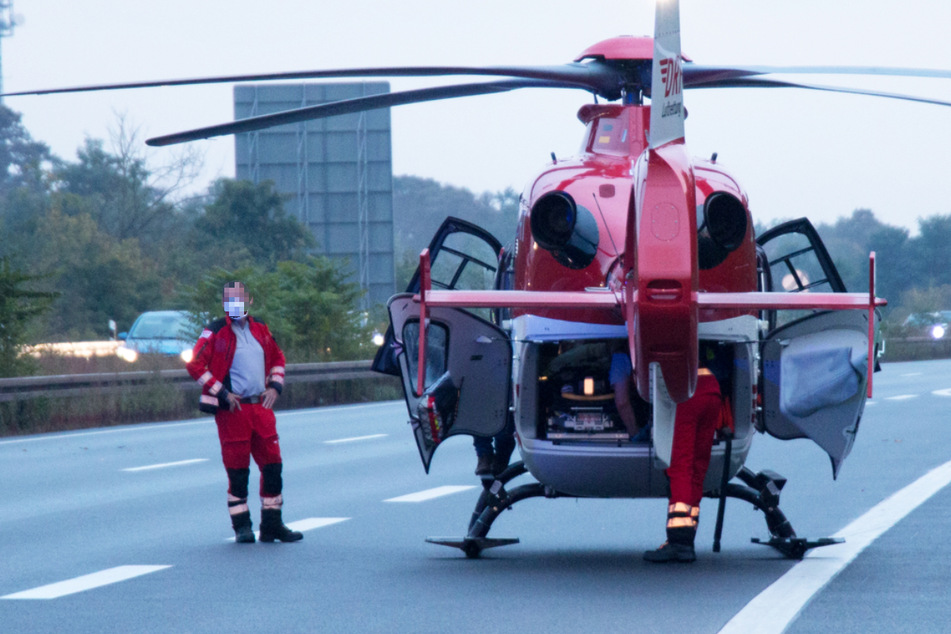 Die A5 wurde für die Landung eines Rettungshubschraubers voll gesperrt.