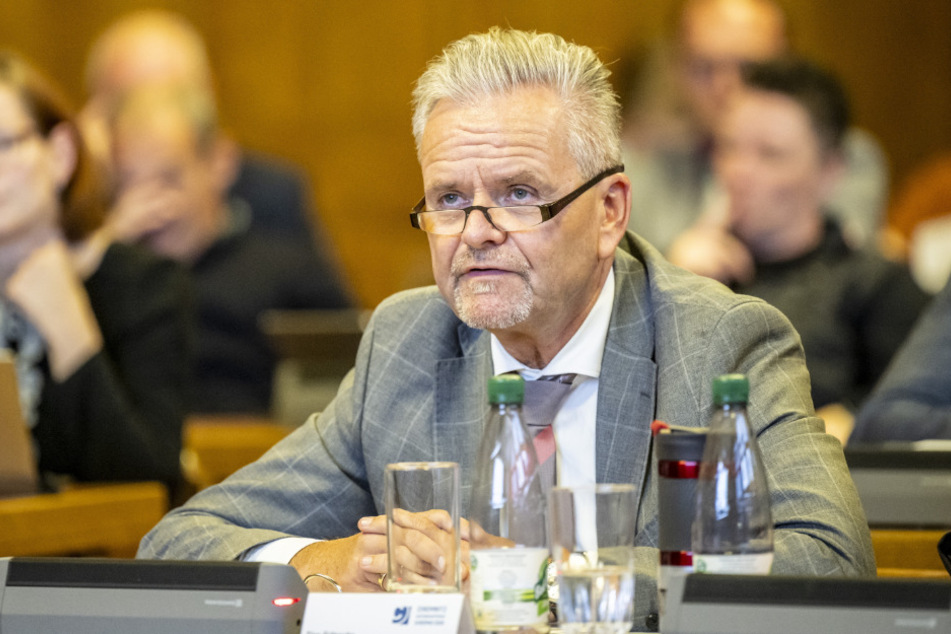 Tino Fritzsche (62, CDU) fordert vom Rathaus, die Bezahlkarte schnell auszuschreiben.