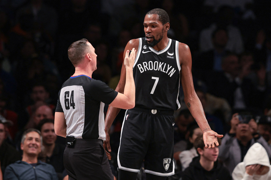 Durant argues with the referee during Brooklyn's defeat to the Chicago Bulls.