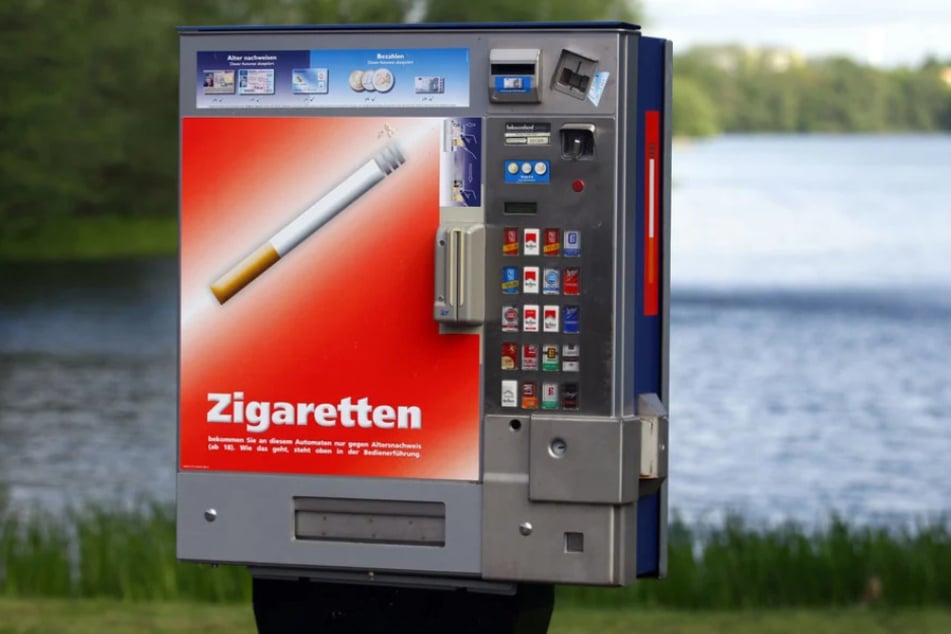 Die Diebe hatten es auf die Zigaretten abgesehen. (Symbolbild)