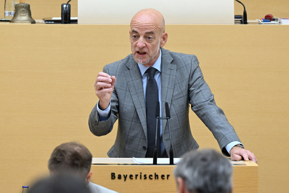 Nicht genug Stimmen für AfD-Fraktionsvize Martin Böhm (59). Zum 18. Mal in Folge scheitert die Partei beim Versuch, einen Landtags-Vizepräsidenten zu stellen.