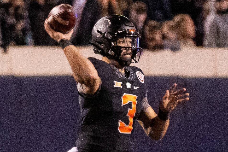Oklahoma State Cowboys quarterback Spencer Sanders threw for a TD and ran for another on Saturday night.