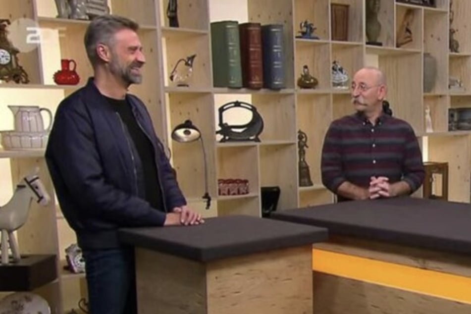 Dirk Lange (53) aus Leipzig möchte einen Goldschmuck bei "Bares für Rares" verkaufen.