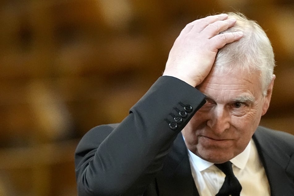 Bitteres Ende: Britischer Prinz Andrew soll auch Prinzentitel verlieren