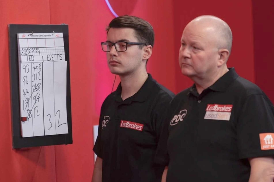 Owen Binks (28, l.) tritt in die Fußstapfen von Caller-Legende George Noble (57).