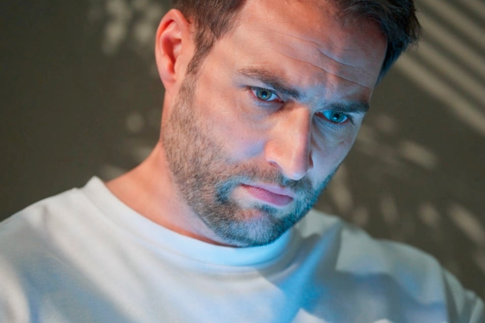 Daniel entdeckt Gefühle für Jess und gerät völlig aus der Bahn.