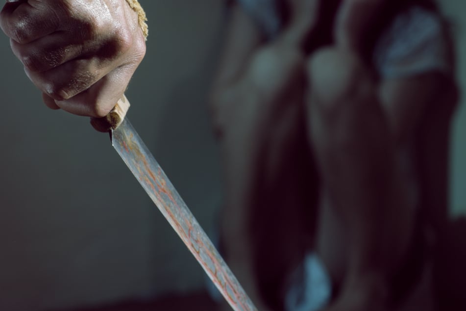 Die Mitbewohnerin lehnte den Sex mit der Frau ab. Daraufhin versetzte diese ihr lebensgefährliche Stiche.