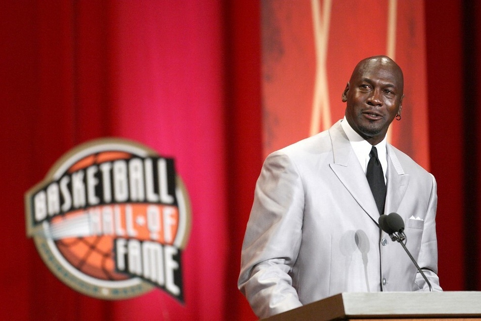 Michael Jordan gave an emotional speech during his induction into the Naismith Memorial Basketball Hall of Fame.