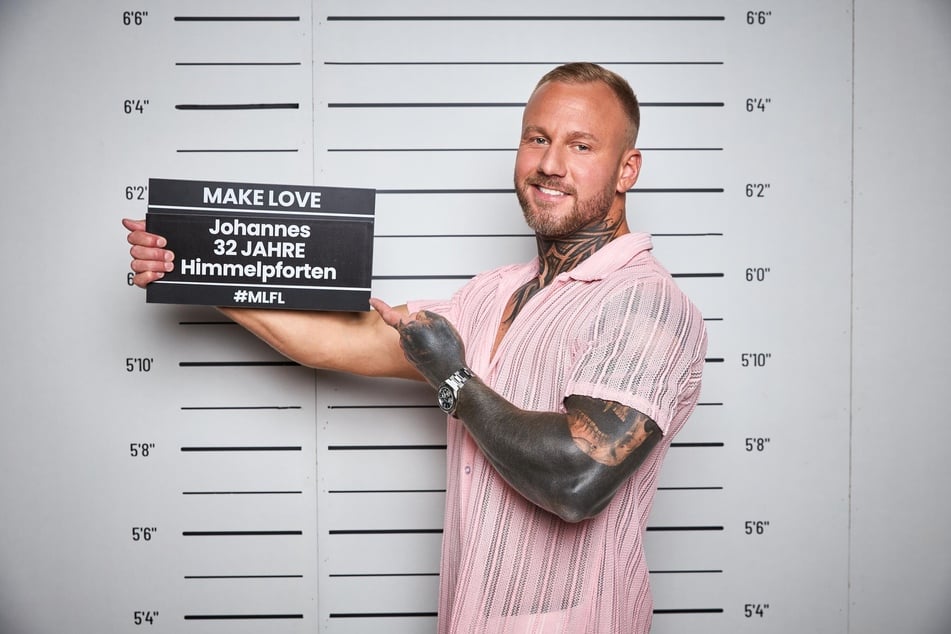 Johannes (32) steht auf Tattoos, genau wie Herzensdame Elena Miras.