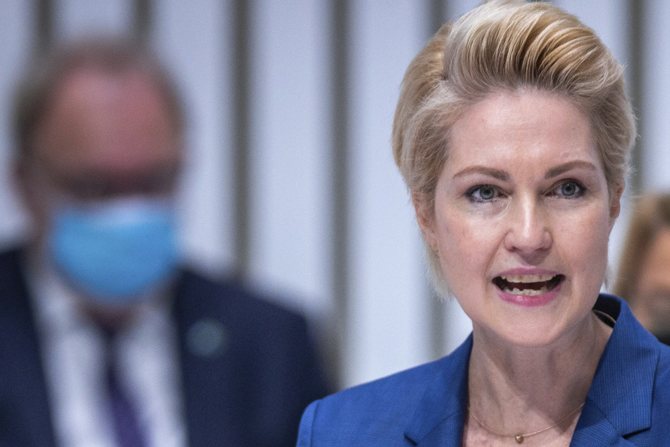 "Querdenker" drohen Ministerpräsidentin Schwesig mit dem Tod