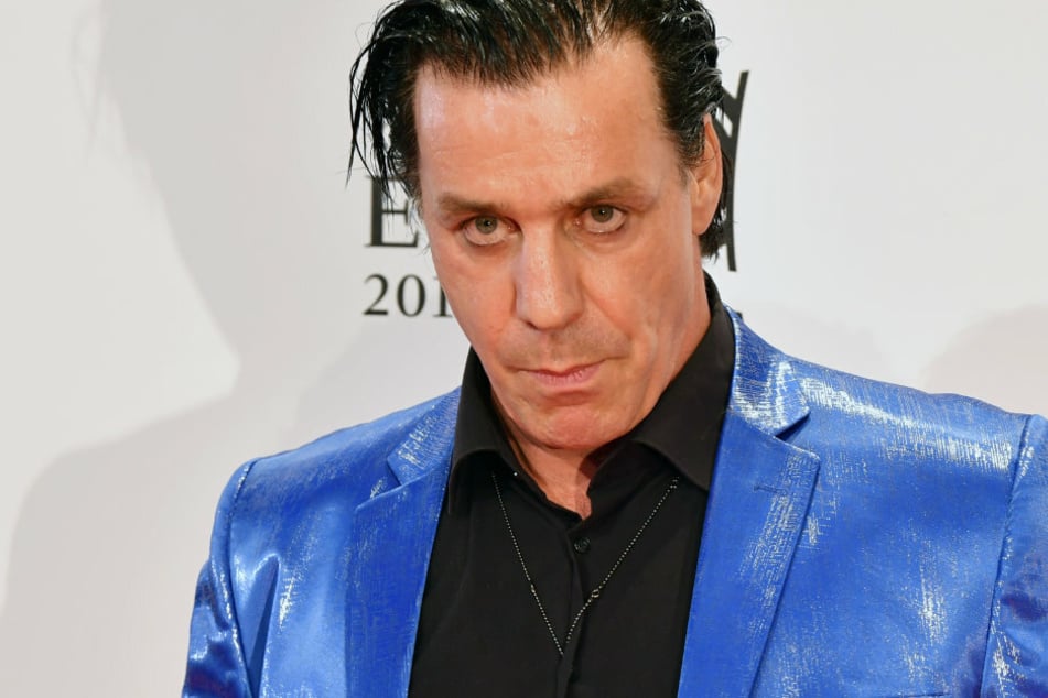 Till Lindemann, Sänger der Band Rammstein, hat mit seinem neuen Gedichtband einen Sturm der Empörung ausgelöst