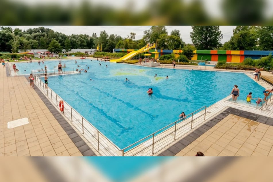 Badespaß für jedermann bietet das Sommerbad Schönefeld in Leipzig.