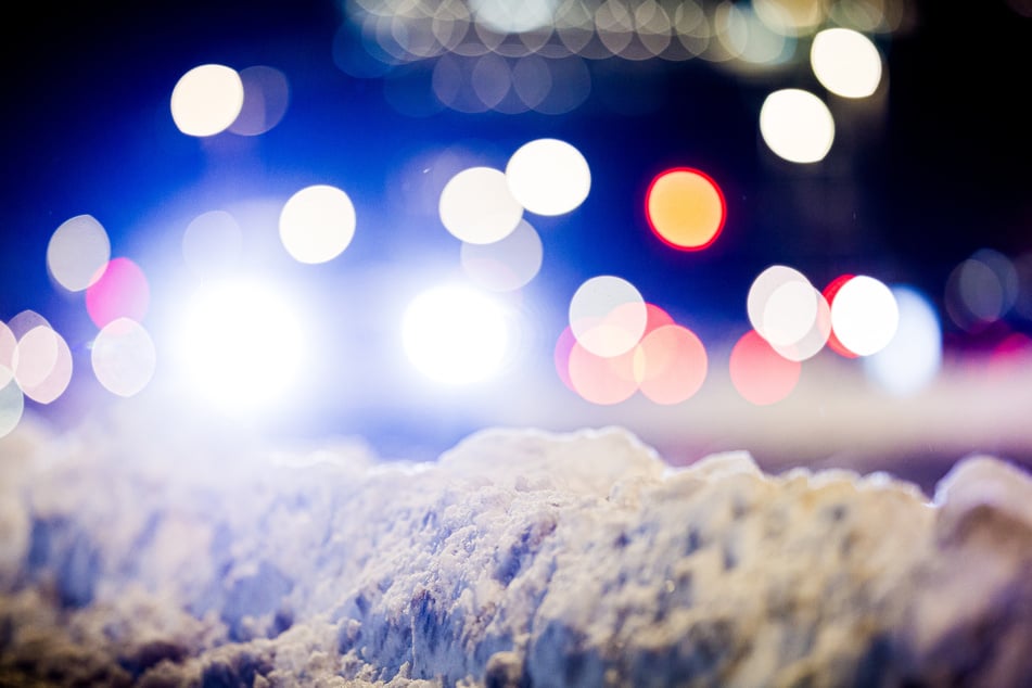 Bis zum Nachmittag können in Berlin und Brandenburg noch bis zu drei Zentimeter Neuschnee fallen.