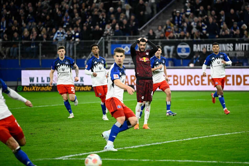 In der 62. Minute hätte Romulo (23) per Elfmeter das 3:1 machen können. Doch der Brasilianer vergab die Chance.