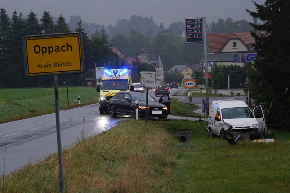 Beim Überholen zusammengestoßen: Unfall in Oppach