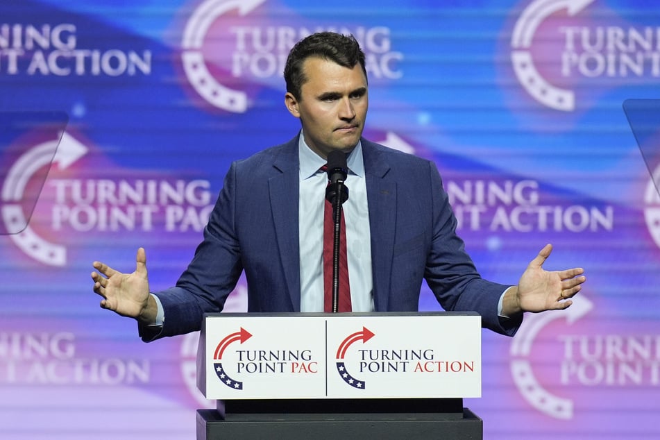 Charlie Kirk (†31) Organisation "Turning Point USA" veranstaltet eine eigene Super Bowl Halbzeitshow.