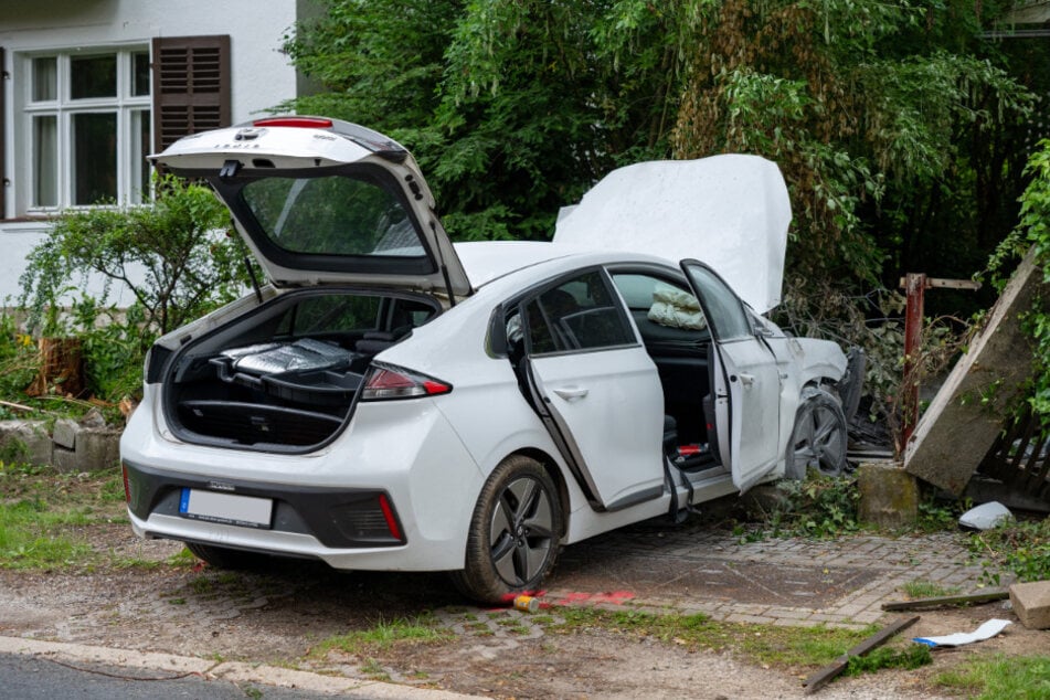 Aufgrund des Aufpralls lösten die Airbags im Hyundai aus.