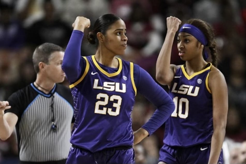 March Madness fans call out refs after LSU vs. Middle Tennessee