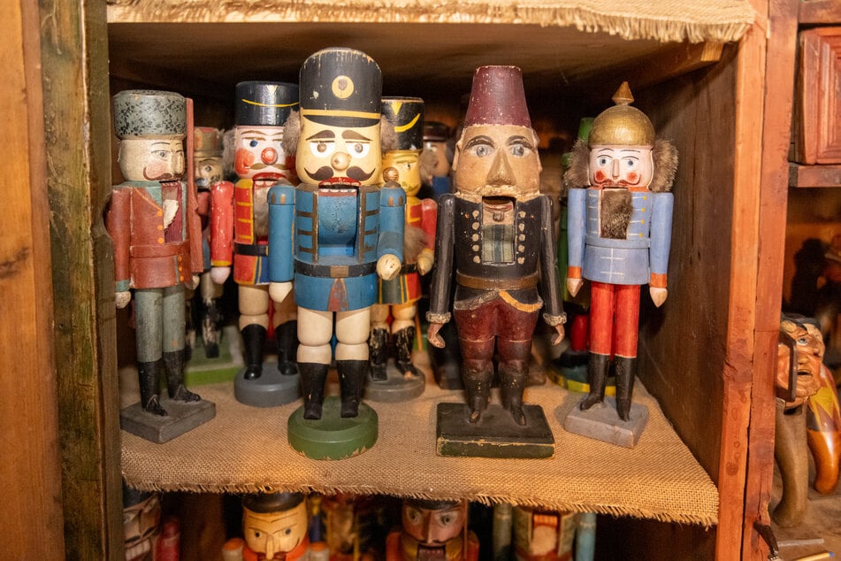 Rund ein Fünftel der Nussknacker-Sammlung stammt aus dem Erzgebirge.