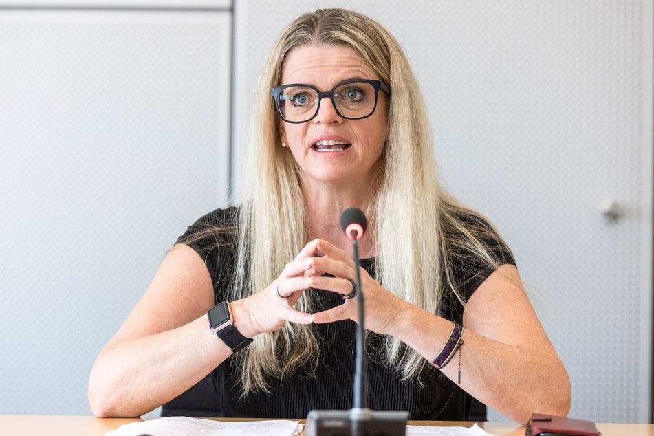 Die Linken-Fraktionsvorsitzende und gelernte Krankenschwester Susanne Schaper (47) fordert ein rigoroses Umdenken beim Thema Pflege.