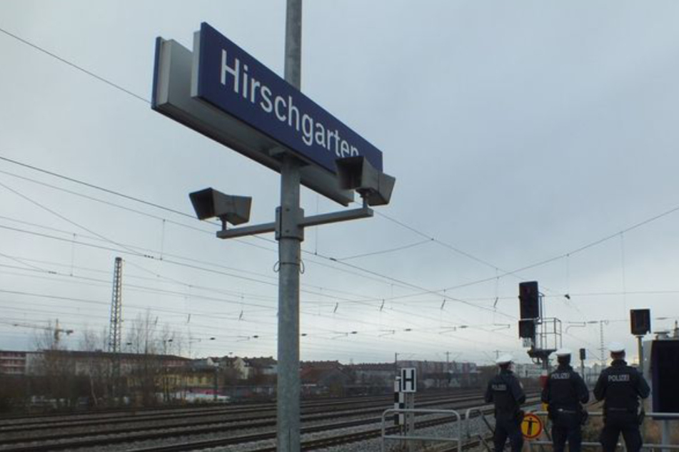 Ein junges Pärchen wurde am S-Bahnhof Hirschgarten Opfer einer Gewalttat.