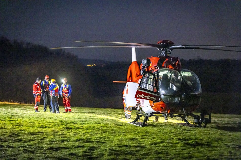 Mit einem Rettungshubschrauber wurde der verunglückte Mann in ein Krankenhaus gebracht.