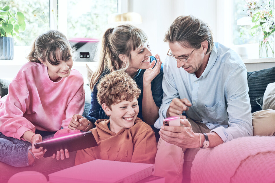 Grenzenloses Surf-vergnügen für die ganze Familie mit einem Glasfaser-Anschluss