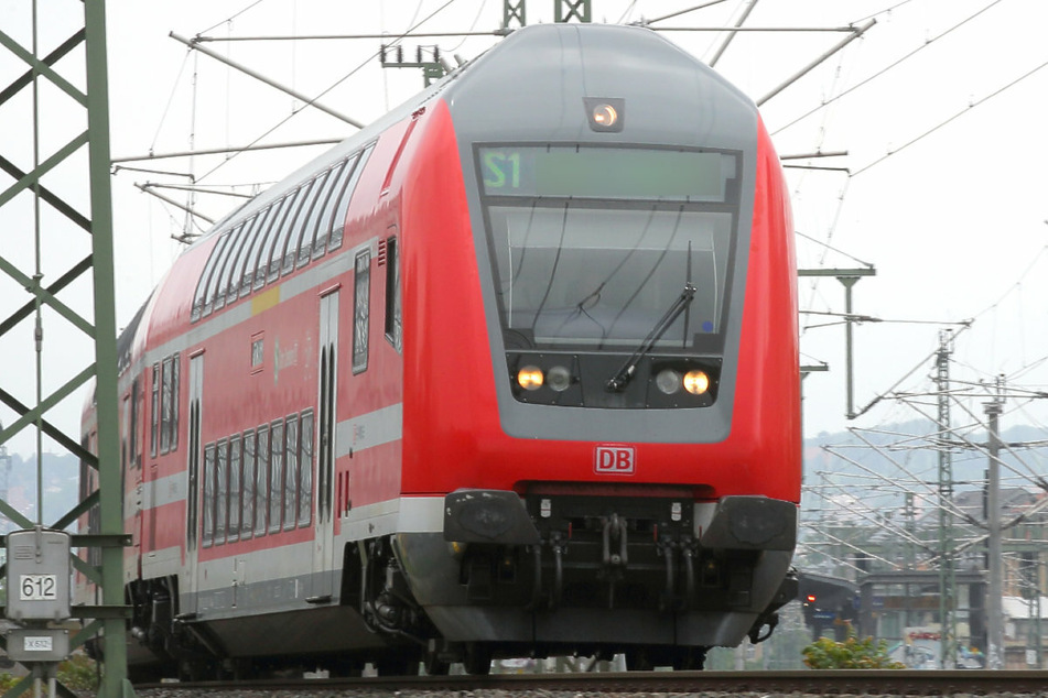 In der S1 gab es eine Körperverletzung eines Bahnmitarbeiters. (Symbolbild)