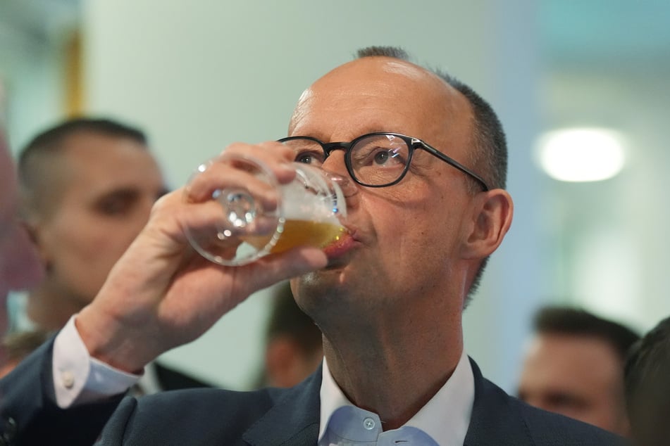 Der neue Bundeskanzler Friedrich Merz (69, CDU) hat sein Regierungsteam zu einem Bier eingeladen. (Archivfoto)