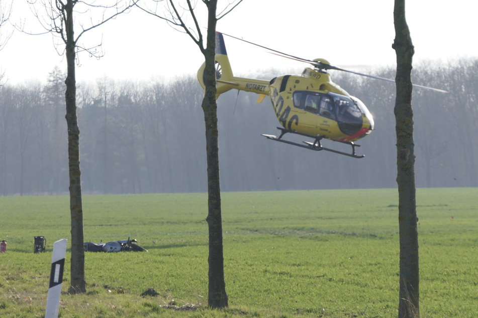Bei einem tragischen Unfall im Landkreis Leipzig ist am Sonntag ein Motorradfahrer ums Leben gekommen.