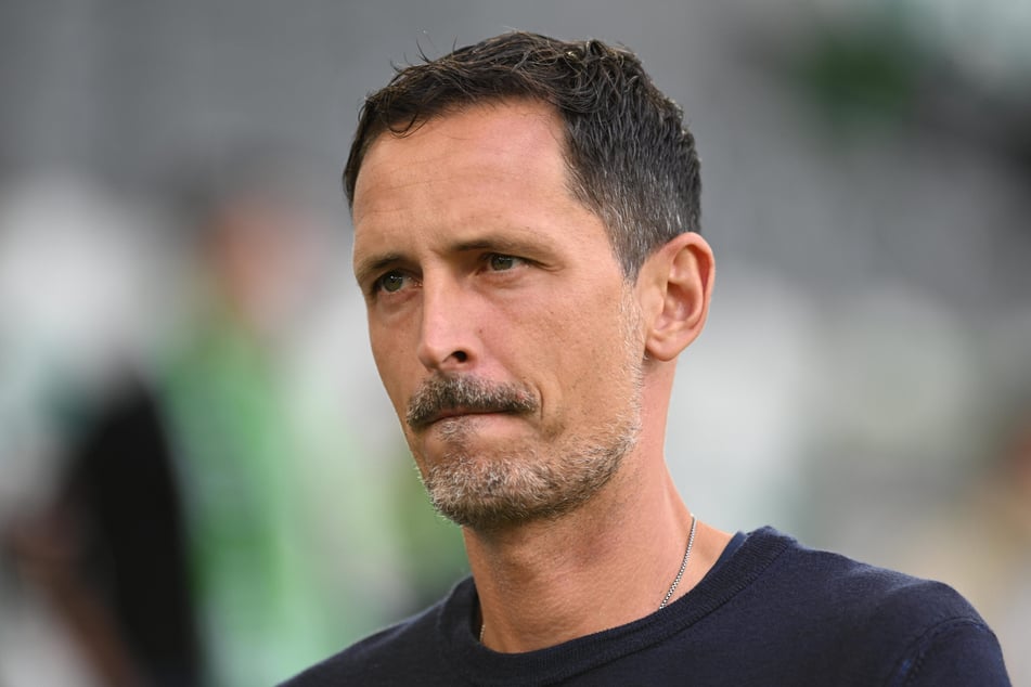 Coach Dino Toppmöller (43), war über die Aktion seines Stürmers alles andere als "amused".