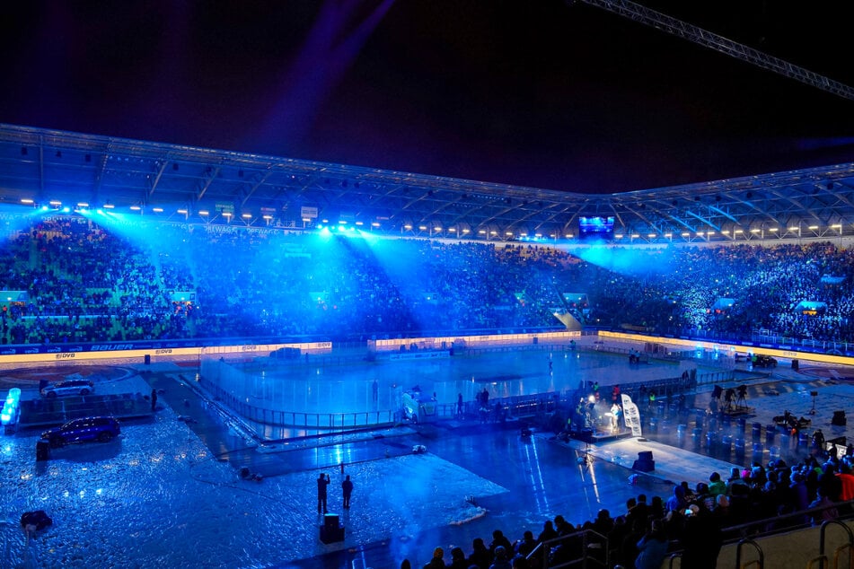 Tickets für das große Sport-Highlight gibt's schon ab 29,90 Euro. Seid live dabei, wenn Eishockey-Deutschland Geschichte schreibt.