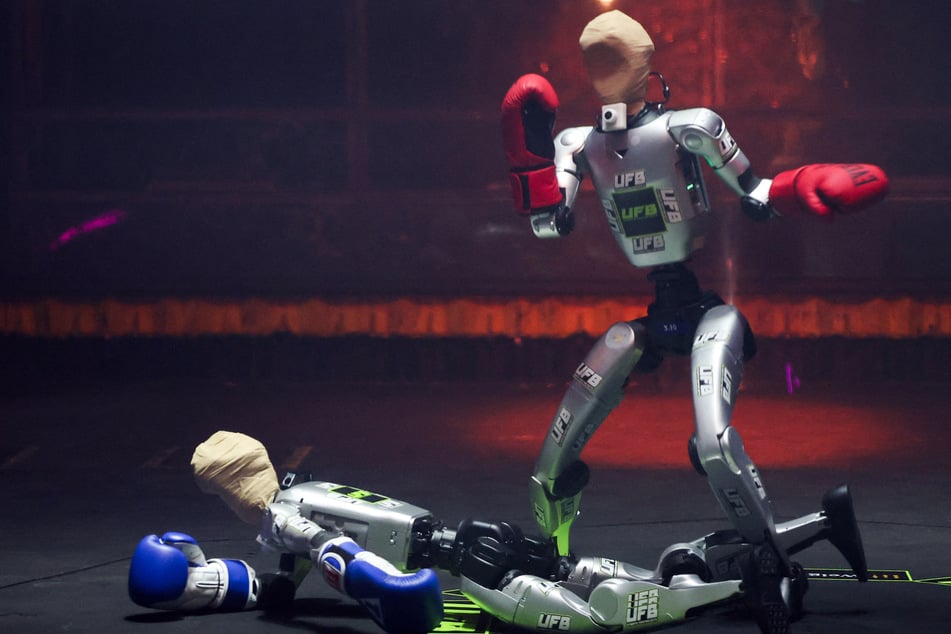 Humanoid robots go for knockout in high-tech Vegas fight night: "This is the sport of the future"