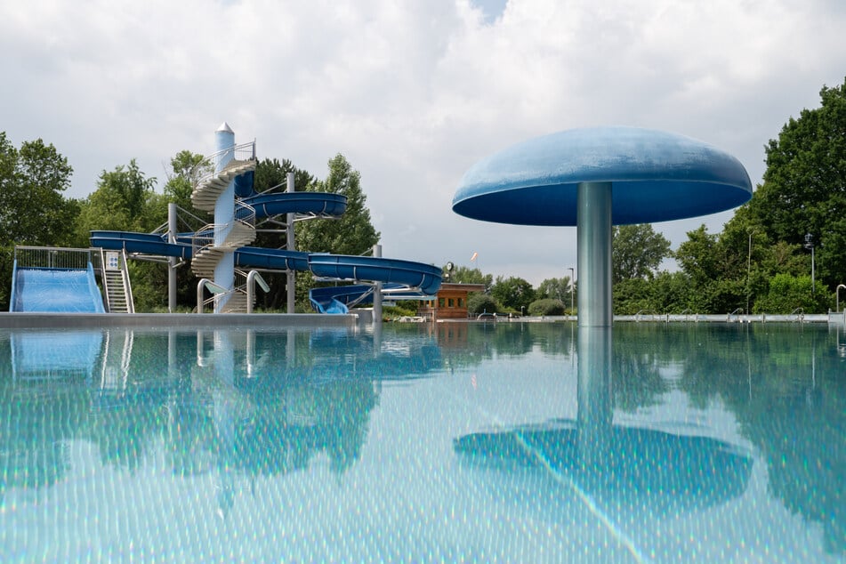 Kleiner Junge (†4) stirbt in Freibad in Ludwigshafen