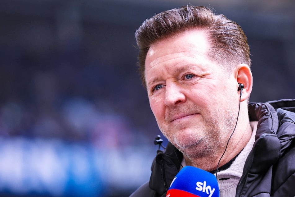 Live im TV! Zweitliga-Coach bekommt bewegende Botschaft vom Sohn kurz vor Anpfiff