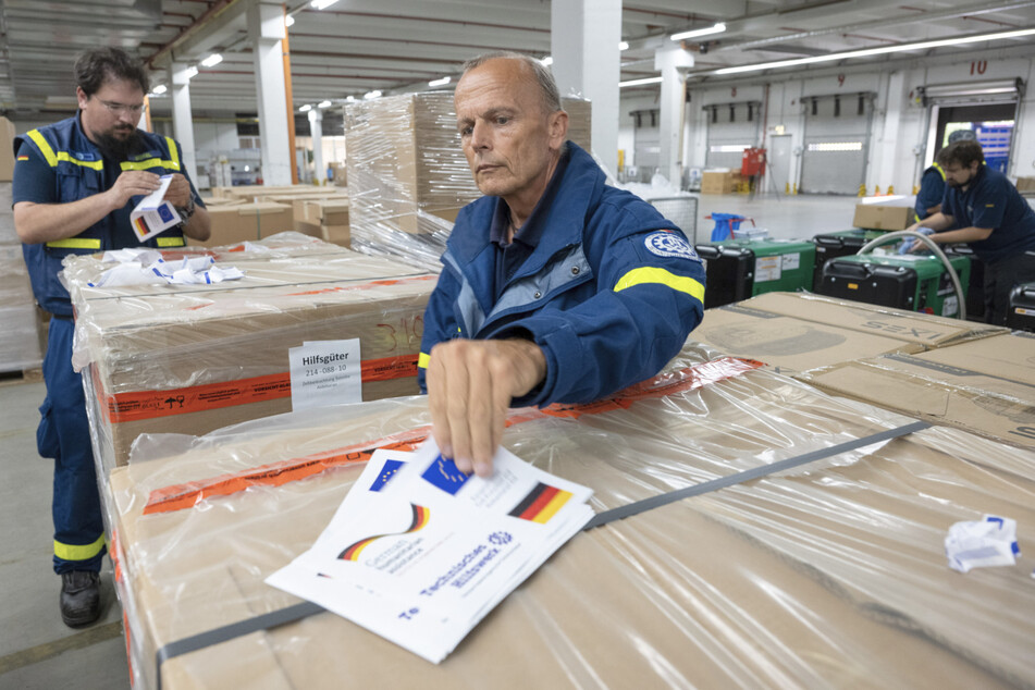 Im THW Logistikzentrum in Ulm wurden Hilfsgüter für Libyen vorbereitet.