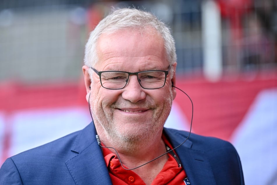 Holger Sanwald (58), Vorstandsvorsitzender der Heidenheimer, ist vom Können des 19-Jährigen angetan.