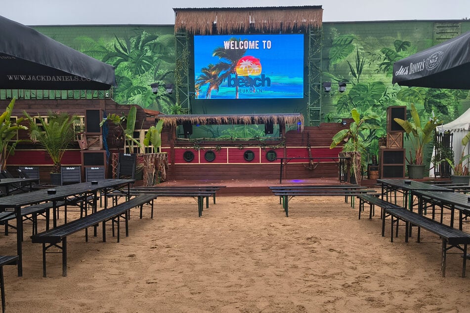 An der Beachbar legt später auch ein DJ auf.