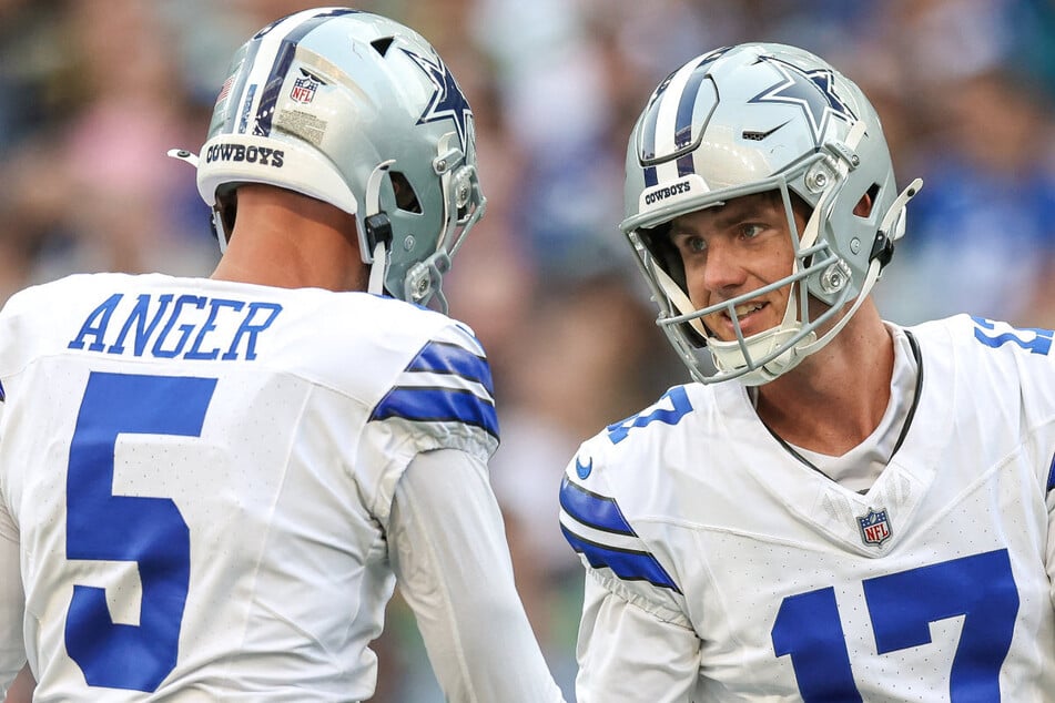 Als er nach seiner Fußballkarriere studierte, wechselte der heutige Dallas-Kicker Brandon Aubrey (r., 31) die Sportart.