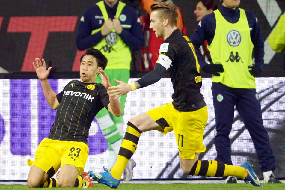 Shinji Kagawa (32, l.) wurde 2011 und 2012 Deutscher Meister mit Borussia Dortmund.