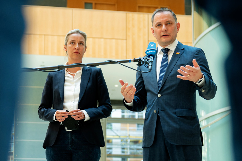 Die AfD-Spitzenkandidaten für die Bundestagswahl 2021: Alice Weidel (42) und Tino Chrupalla (46). Als Alternative zu HartzIV soll eine "aktivierende Grundsicherung" eingeführt werden.