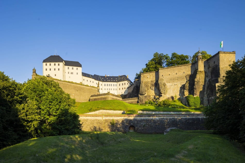 Die Festung Königstein ist mit ihrer Wanderausstellung ins Nachbarland gezogen.