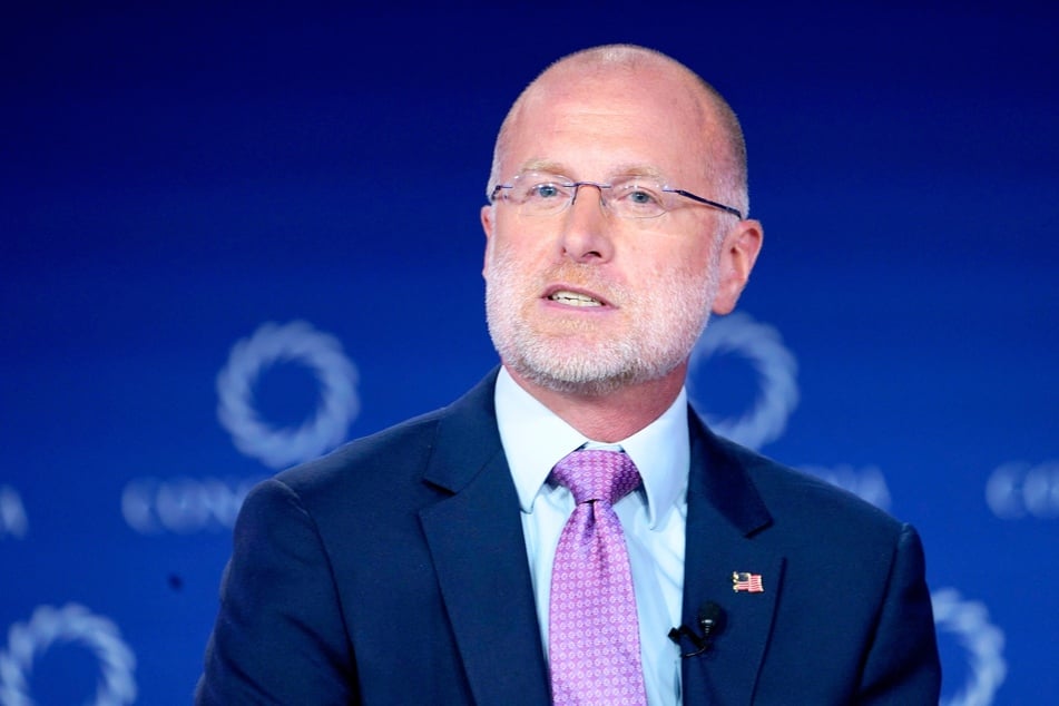 FCC Chair Brendan Carr (pictured) has claimed he never threatened to cancel Jimmy Kimmel Live! after the host's comments on the killing of Charlie Kirk.